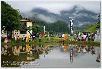 神田　御田祭（宮崎県美郷町）　祭りの前の静けさ・・神田の水面と向こうの山々が綺麗でした。