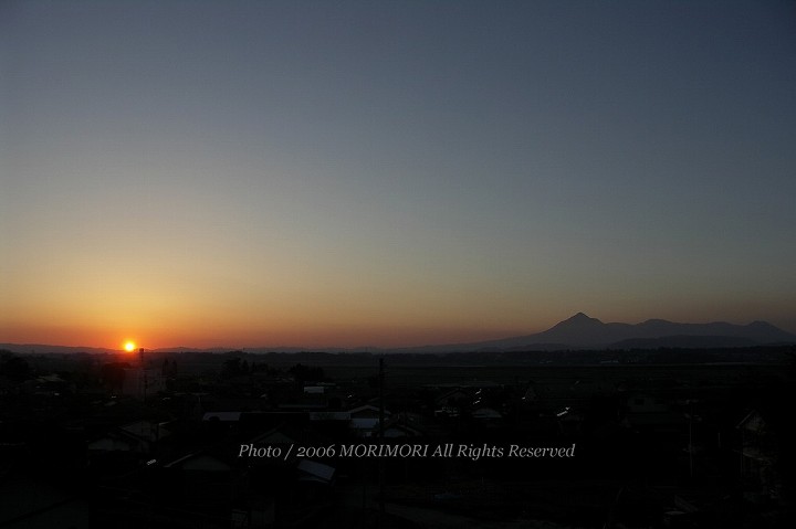 夕日と霧島山