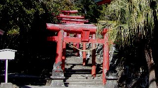 稲荷神社参道石段