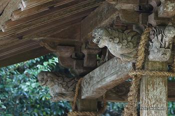 潮嶽神社　拝殿の飾り　獅子