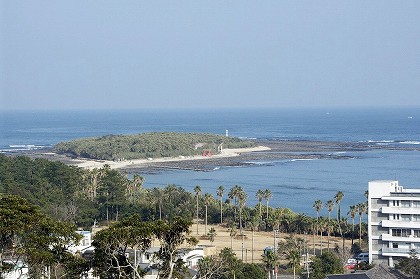 青島バイパスから見た青島