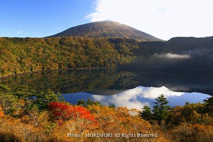 大浪池の紅葉 00