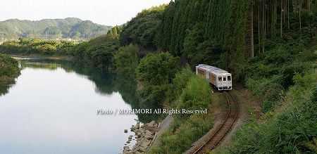 観光特急列車 JR 海幸山幸 02