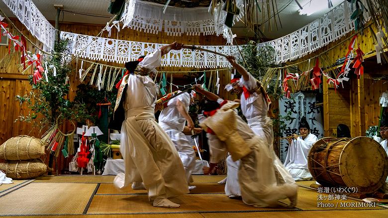 高千穂　浅ヶ部神楽 岩潜（いわくぐり）