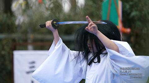 村角高屋神社神楽　三人剣より