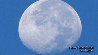 金御岳（かねみだけ）で撮影した月の写真