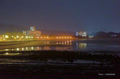 ■ 青島海岸の夜景　やよい橋付近から