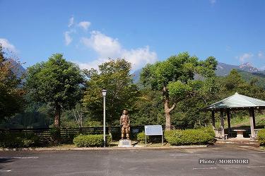 祝子川温泉美人の湯　ホオリノミコト像 10