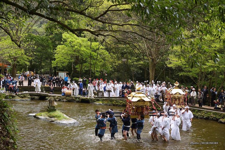 高千穂神社春季例大祭 オノコロ池 みそぎ 