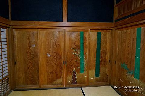 表玄関 板戸の竹林絵