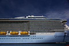 Quantum of the Seas (N@^EIuEUEV[Y) Aburatsu Port Japan