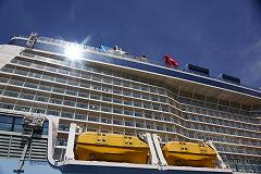 Quantum of the Seas (N@^EIuEUEV[Y) Aburatsu Port Japan