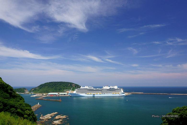 Quantum of the Seas (N@^EIuEUEV[Y) Aburatsu Port Japan({茧sÍ`)