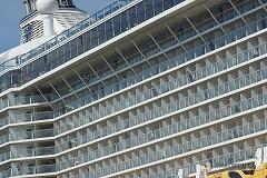 Quantum of the Seas (N@^EIuEUEV[Y) Aburatsu Port Japan