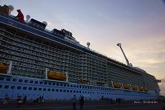 Quantum of the Seas (N@^EIuEUEV[Y) Aburatsu Port Japan