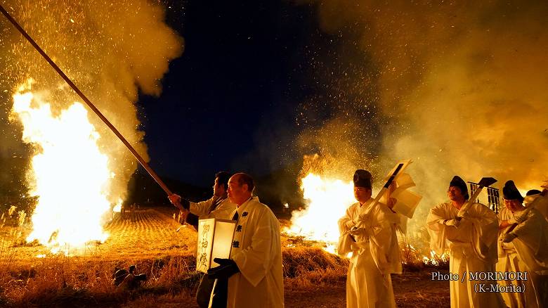 師走祭り（迎え火の中の御神幸）