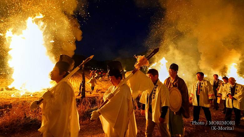 師走祭り（迎え火の中の御神幸）