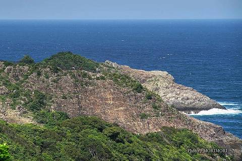 細島灯台から見た馬ヶ背付近