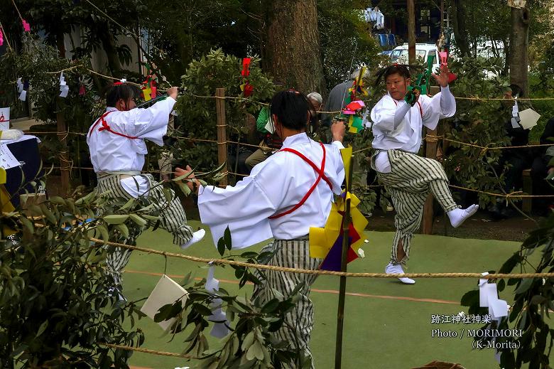 三人剣(跡江春神楽)にて