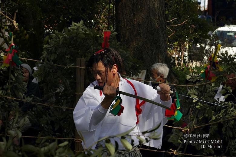三人剣(跡江春神楽)にて