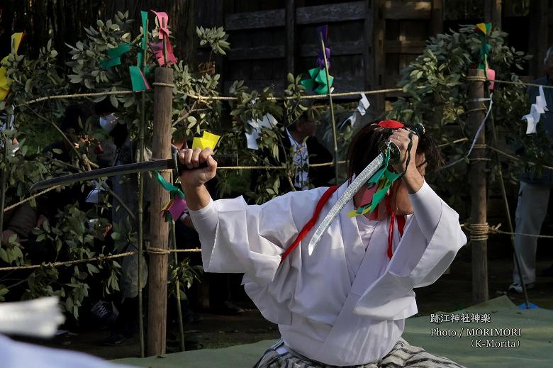 一人剣(跡江春神楽)にて