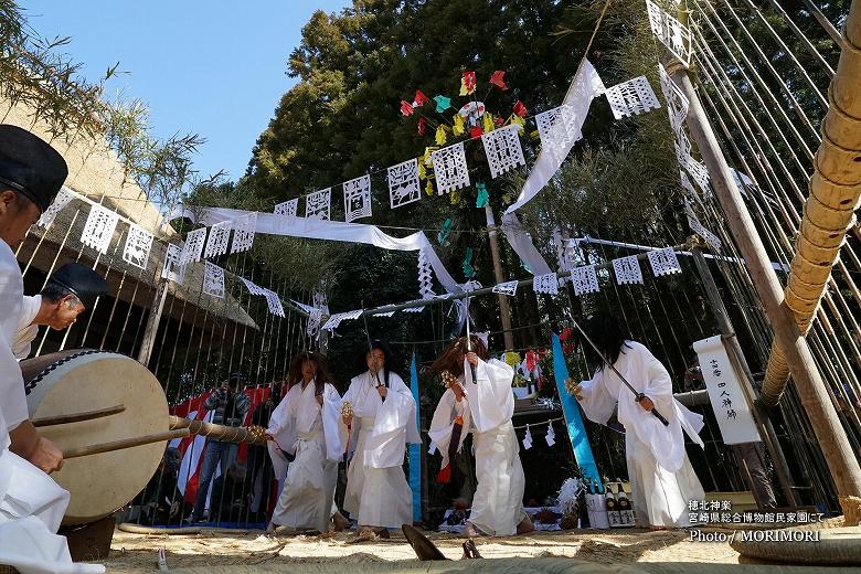 穂北神楽　四人神師（宮崎県総合博物館にて）