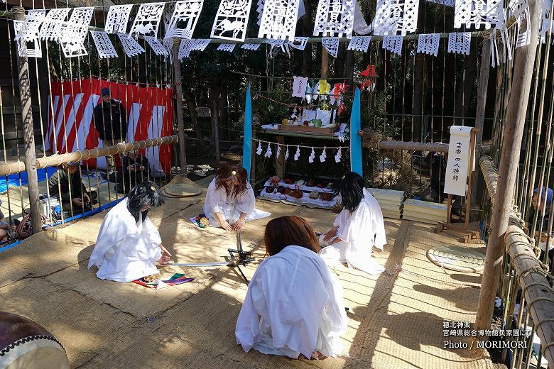 穂北神楽　四人神師（宮崎県総合博物館にて）