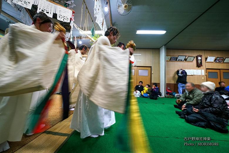 古戸野神社神楽　鎮地