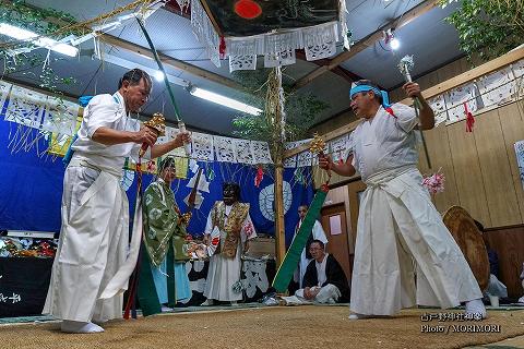 古戸野神社神楽　地割鬼神