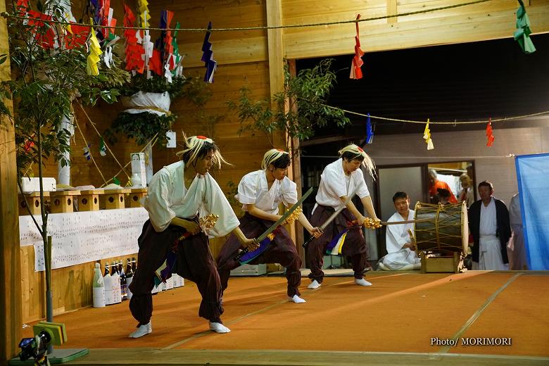 三人剣 生目神社神楽