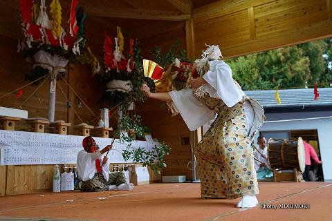 太玉舞(ふとだままい)　生目神社神楽