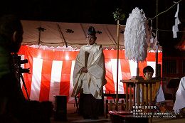 青島神社 第20代宮司 長友安隆宮司  1401aj_02.jpg