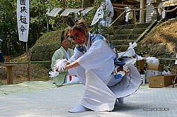 ■ 九社神社神楽　岩戸16_iwato_04.jpg