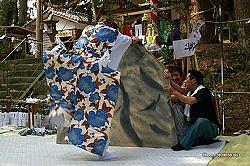 ■ 九社神社神楽　岩戸16_iwato_11.jpg