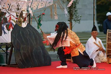 ■ 高千穂神楽（上野神楽）　戸取（ととり）　6