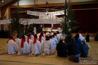 大人夜神楽｜神々の招き入れの儀礼