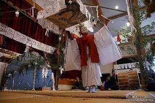 大人夜神楽（岩井川神楽）うずめの命　09