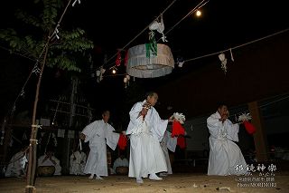 米良の神楽（銀鏡神楽） 式４番 地割 sk2104jw03.jpg