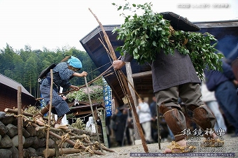 米良の神楽（銀鏡神楽）　式３２番 ししとぎり　[狩法神事] 16