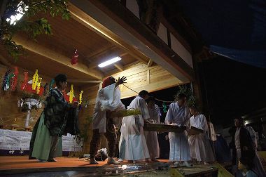 6tanokami17.jpg （生目神楽 田ノ神）