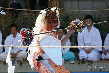 村角高屋神社神楽　鬼神の舞　0204.jpg