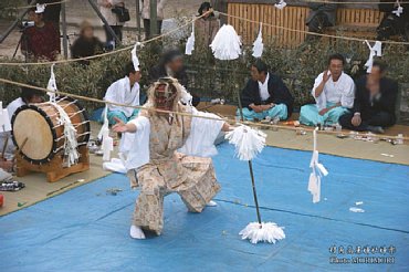 村角高屋神社神楽　地割鬼神　0803.jpg