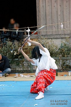 村角高屋神社神楽　二刀の舞　0903.jpg