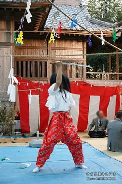 村角高屋神社神楽　二刀の舞　0904.jpg