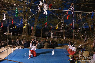 村角高屋神社神楽　三人剣　1006.jpg