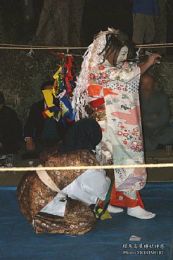 村角高屋神社神楽　金山　1202.jpg