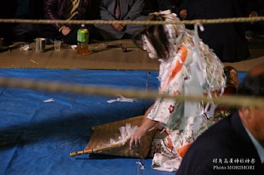 村角高屋神社神楽　杵女　1402.jpg