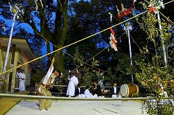 大塚八幡神社春神楽(地割鬼神)ootsuka_hj06.jpg