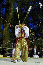 大塚八幡神社春神楽(地割鬼神) 大塚八幡神社春神楽(地割鬼神)ootsuka_hj08.jpg