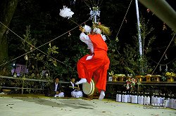 大塚八幡神社春神楽(白海 ビャッカイ) 大塚八幡神社春神楽(白海 ビャッカイ)ootsuka_hj20.jpg